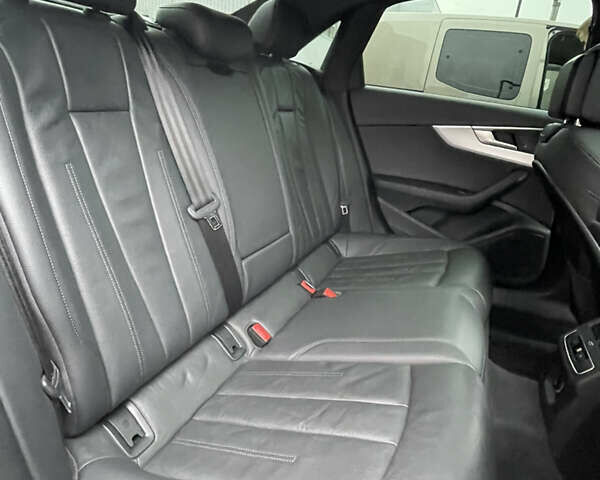 Серый Ауди А4, объемом двигателя 1.98 л и пробегом 100 тыс. км за 16900 $, фото 17 на Automoto.ua