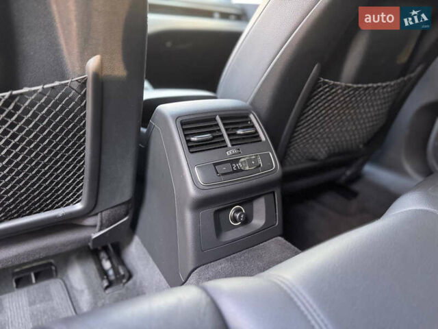 Ауді А4 2017 у Києві на Automoto.ua Сірий Ауді А4, об'ємом двигуна 2 л та пробігом 211 тис. км за 17300 $, фото 77 на Automoto.ua