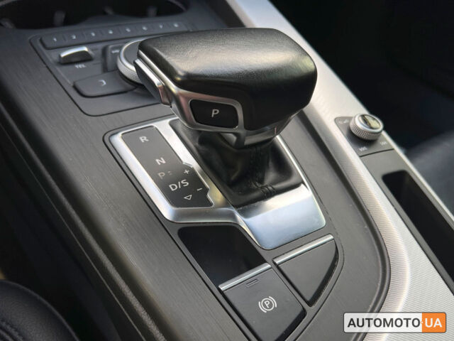 Сірий Ауді А4, об'ємом двигуна 2 л та пробігом 104 тис. км за 19200 $, фото 16 на Automoto.ua