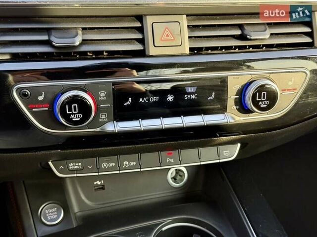 Сірий Ауді А4, об'ємом двигуна 1.98 л та пробігом 146 тис. км за 20000 $, фото 18 на Automoto.ua