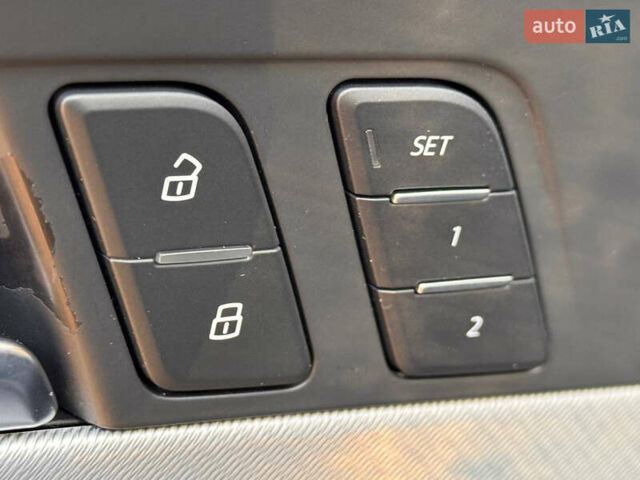 Ауді А4 2017 у Києві на Automoto.ua Сірий Ауді А4, об'ємом двигуна 2 л та пробігом 211 тис. км за 17300 $, фото 94 на Automoto.ua