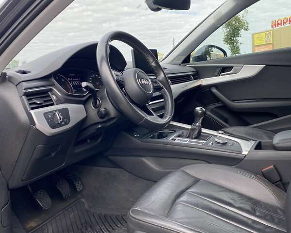 Сірий Ауді А4, об'ємом двигуна 1.98 л та пробігом 170 тис. км за 18000 $, фото 16 на Automoto.ua