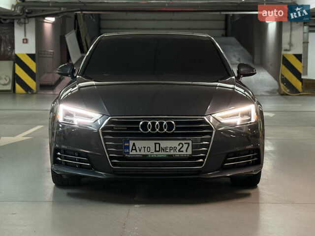 Серый Ауди А4, объемом двигателя 1.98 л и пробегом 156 тыс. км за 17999 $, фото 2 на Automoto.ua