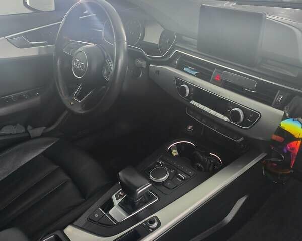 Серый Ауди А4, объемом двигателя 2 л и пробегом 106 тыс. км за 20200 $, фото 20 на Automoto.ua