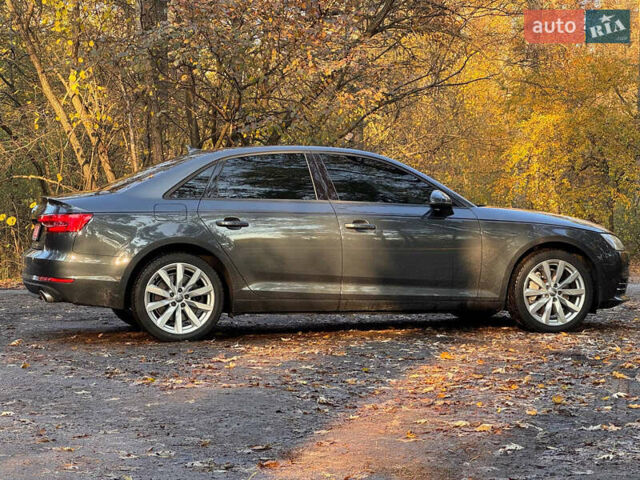 Ауді А4 2017 у Києві на Automoto.ua Сірий Ауді А4, об'ємом двигуна 2 л та пробігом 211 тис. км за 17300 $, фото 28 на Automoto.ua