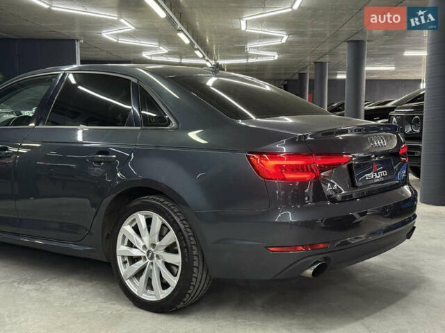 Сірий Ауді А4, об'ємом двигуна 2 л та пробігом 113 тис. км за 17900 $, фото 10 на Automoto.ua