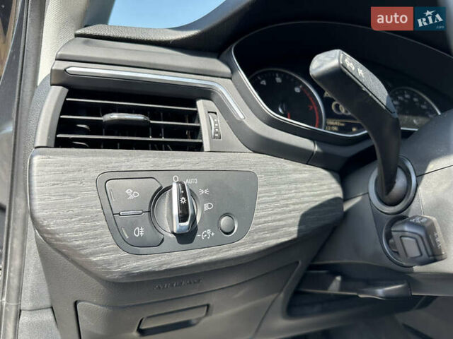 Серый Ауди А4, объемом двигателя 1.98 л и пробегом 109 тыс. км за 20000 $, фото 8 на Automoto.ua