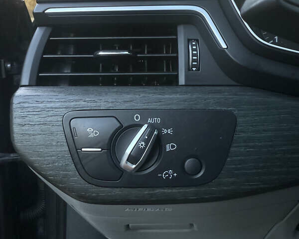 Серый Ауди А4, объемом двигателя 1.98 л и пробегом 143 тыс. км за 20500 $, фото 16 на Automoto.ua