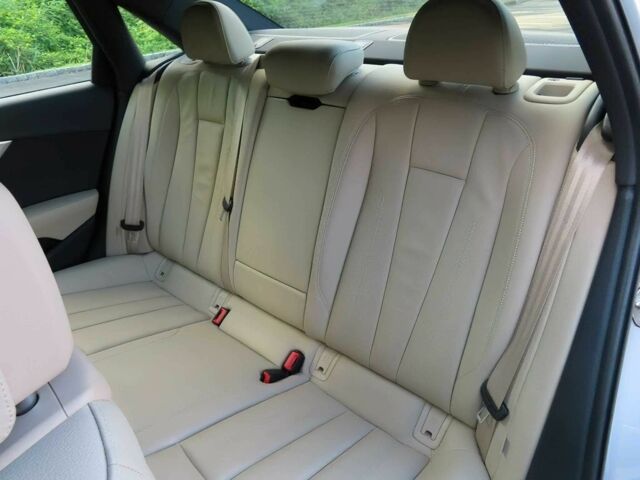 Сірий Ауді А4, об'ємом двигуна 2 л та пробігом 70 тис. км за 9000 $, фото 12 на Automoto.ua