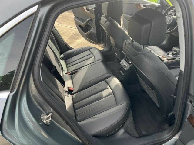 Серый Ауди А4, объемом двигателя 2 л и пробегом 142 тыс. км за 16000 $, фото 7 на Automoto.ua