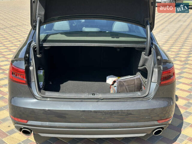 Серый Ауди А4, объемом двигателя 1.98 л и пробегом 109 тыс. км за 20000 $, фото 13 на Automoto.ua