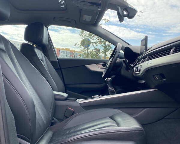 Сірий Ауді А4, об'ємом двигуна 1.98 л та пробігом 170 тис. км за 18000 $, фото 15 на Automoto.ua