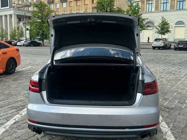 Серый Ауди А4, объемом двигателя 2 л и пробегом 86 тыс. км за 14800 $, фото 6 на Automoto.ua