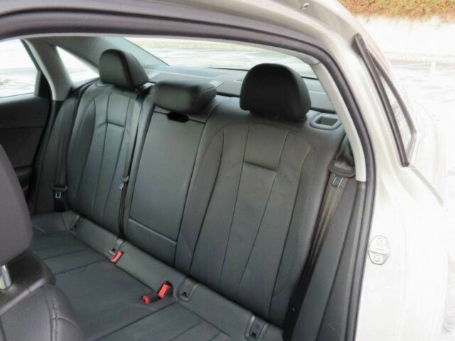 Ауді А4 2017 у Хмельницькому на Automoto.ua Сірий Ауді А4, об'ємом двигуна 2 л та пробігом 59 тис. км за 12700 $, фото 11 на Automoto.ua