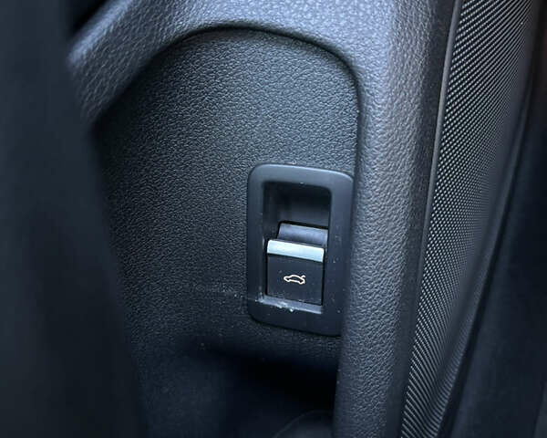 Серый Ауди А4, объемом двигателя 1.98 л и пробегом 193 тыс. км за 15950 $, фото 56 на Automoto.ua