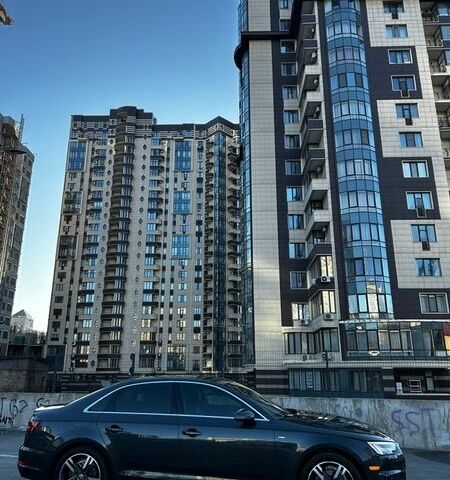 Серый Ауди А4, объемом двигателя 2 л и пробегом 162 тыс. км за 22000 $, фото 6 на Automoto.ua