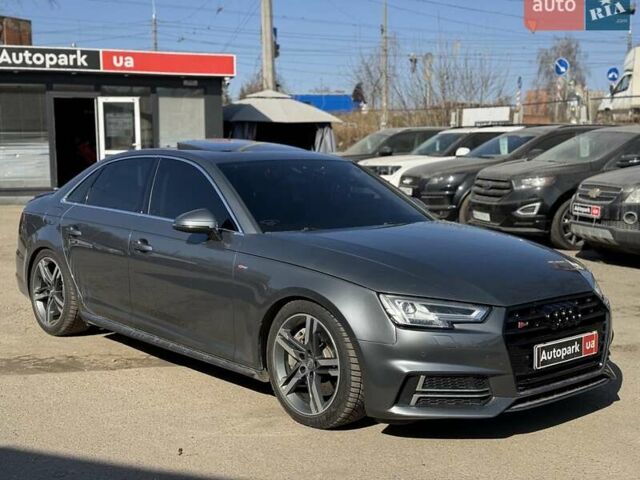 Серый Ауди А4, объемом двигателя 2 л и пробегом 119 тыс. км за 23940 $, фото 2 на Automoto.ua