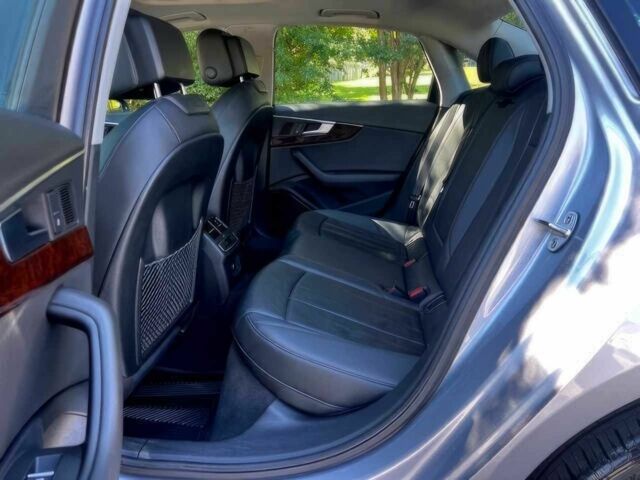 Сірий Ауді А4, об'ємом двигуна 2 л та пробігом 61 тис. км за 15500 $, фото 10 на Automoto.ua