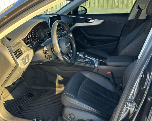 Сірий Ауді А4, об'ємом двигуна 2 л та пробігом 239 тис. км за 17999 $, фото 21 на Automoto.ua