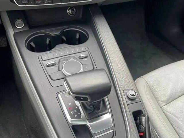 Сірий Ауді А4, об'ємом двигуна 2 л та пробігом 130 тис. км за 13200 $, фото 12 на Automoto.ua