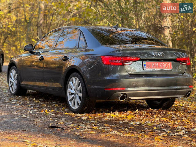 Ауді А4 2017 у Києві на Automoto.ua Сірий Ауді А4, об'ємом двигуна 2 л та пробігом 211 тис. км за 17300 $, фото 31 на Automoto.ua