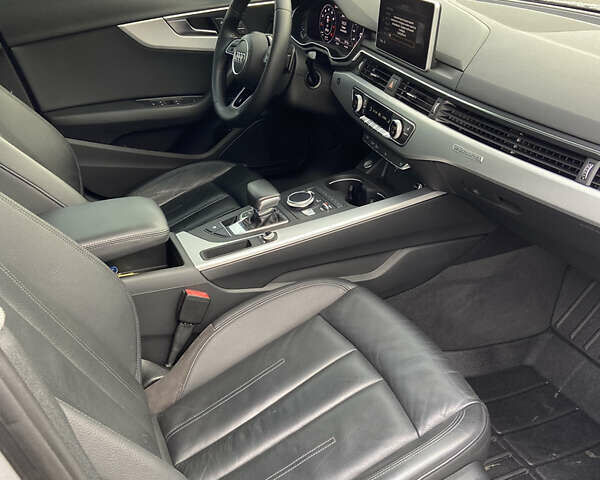 Сірий Ауді А4, об'ємом двигуна 1.98 л та пробігом 147 тис. км за 20900 $, фото 16 на Automoto.ua