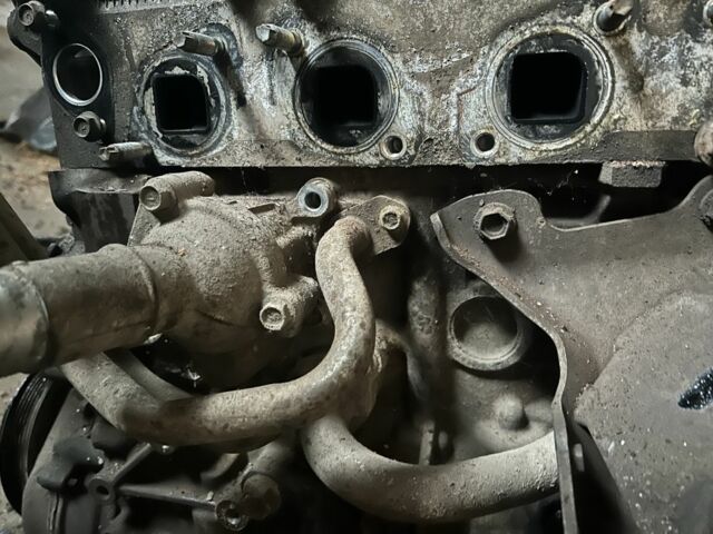 Серый Ауди А4, объемом двигателя 2 л и пробегом 181 тыс. км за 17000 $, фото 6 на Automoto.ua