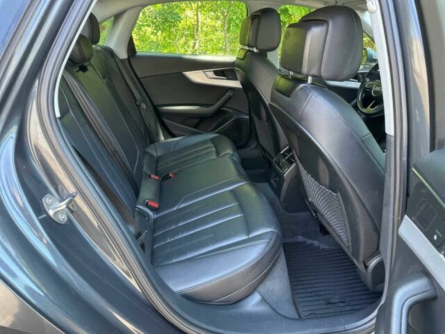 Серый Ауди А4, объемом двигателя 2 л и пробегом 32 тыс. км за 13400 $, фото 11 на Automoto.ua