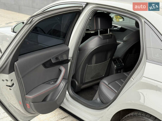 Серый Ауди А4, объемом двигателя 1.98 л и пробегом 142 тыс. км за 24900 $, фото 9 на Automoto.ua