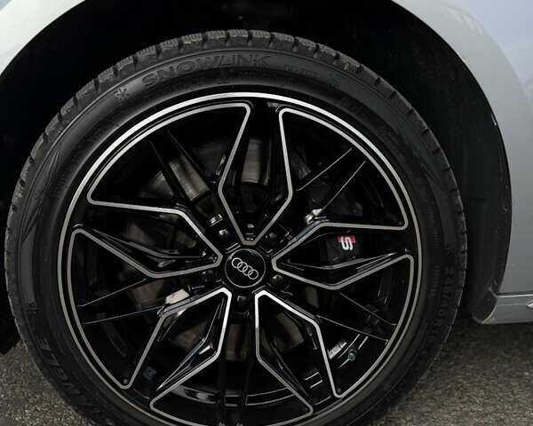 Сірий Ауді А4, об'ємом двигуна 1.98 л та пробігом 121 тис. км за 21999 $, фото 11 на Automoto.ua