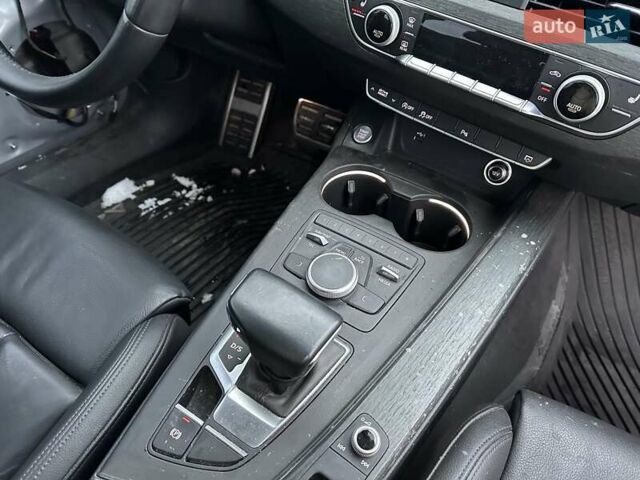 Сірий Ауді А4, об'ємом двигуна 1.98 л та пробігом 111 тис. км за 17999 $, фото 12 на Automoto.ua