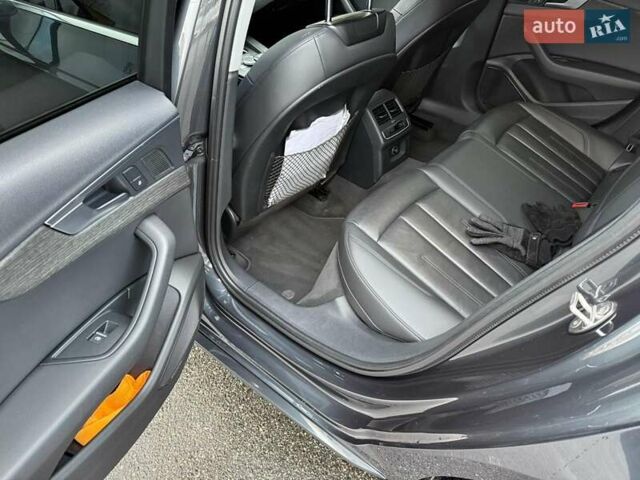 Сірий Ауді А4, об'ємом двигуна 1.98 л та пробігом 140 тис. км за 19999 $, фото 12 на Automoto.ua