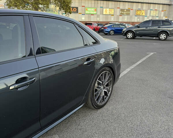 Сірий Ауді А4, об'ємом двигуна 1.98 л та пробігом 114 тис. км за 20900 $, фото 3 на Automoto.ua