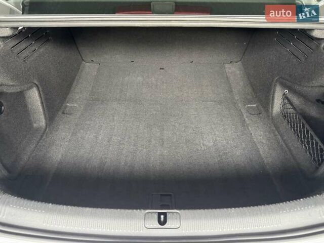 Ауді А4 2018 у Львові на Automoto.ua Сірий Ауді А4, об'ємом двигуна 1.97 л та пробігом 160 тис. км за 22700 $, фото 14 на Automoto.ua