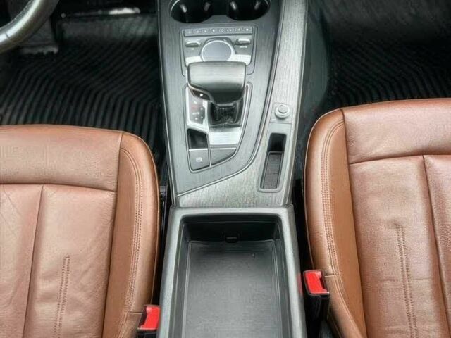 Сірий Ауді А4, об'ємом двигуна 2 л та пробігом 47 тис. км за 14500 $, фото 9 на Automoto.ua