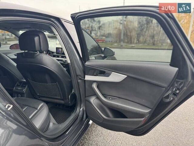 Серый Ауди А4, объемом двигателя 1.98 л и пробегом 17 тыс. км за 19000 $, фото 8 на Automoto.ua