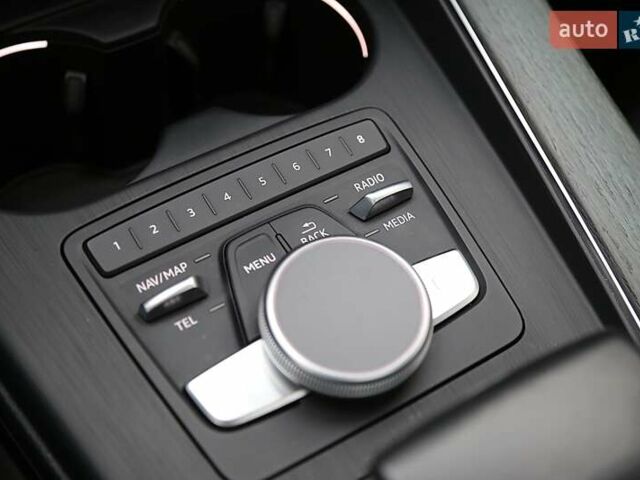 Сірий Ауді А4, об'ємом двигуна 1.98 л та пробігом 132 тис. км за 19800 $, фото 23 на Automoto.ua