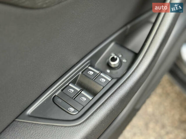 Ауди А4 2018 в Харькове на Automoto.ua Серый Ауди А4, объемом двигателя 1.98 л и пробегом 137 тыс. км за 18500 $, фото 26 на Automoto.ua