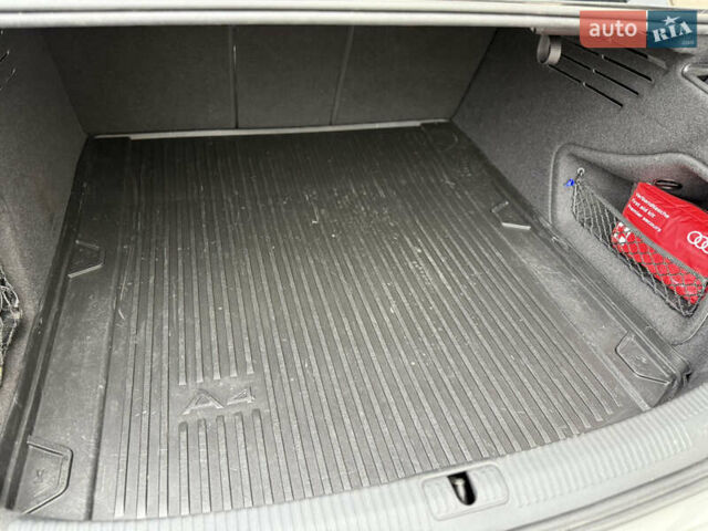 Серый Ауди А4, объемом двигателя 1.98 л и пробегом 142 тыс. км за 24900 $, фото 23 на Automoto.ua