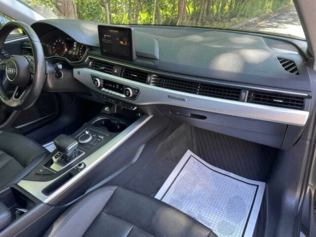 Серый Ауди А4, объемом двигателя 2 л и пробегом 38 тыс. км за 18000 $, фото 10 на Automoto.ua