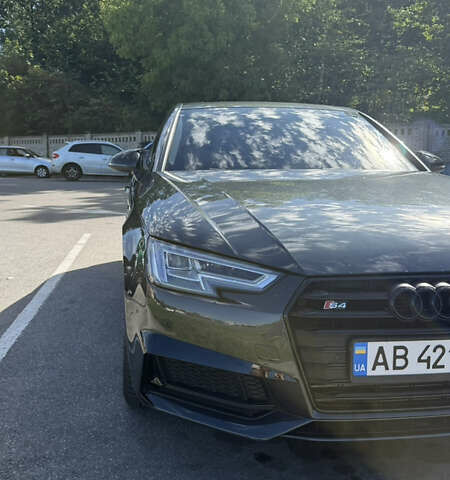 Ауди А4 2018 в Виннице на Automoto.ua Серый Ауди А4, объемом двигателя 1.98 л и пробегом 77 тыс. км за 21900 $, фото 3 на Automoto.ua