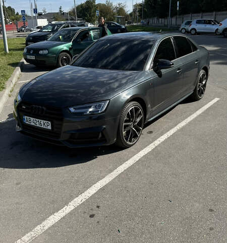 Ауди А4 2018 в Виннице на Automoto.ua Серый Ауди А4, объемом двигателя 1.98 л и пробегом 77 тыс. км за 21900 $, фото 1 на Automoto.ua