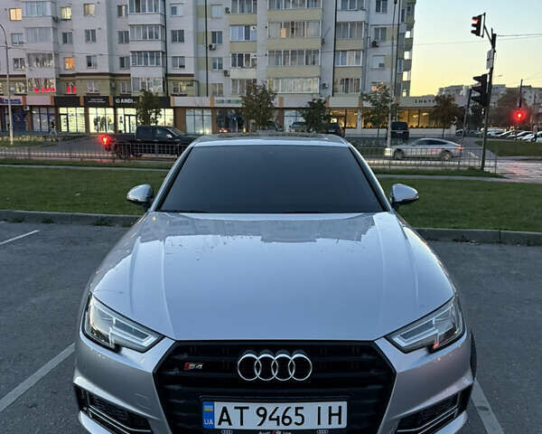 Ауди А4 2018 в Ивано-Франковске на Automoto.ua Серый Ауди А4, объемом двигателя 1.98 л и пробегом 151 тыс. км за 21500 $, фото 1 на Automoto.ua