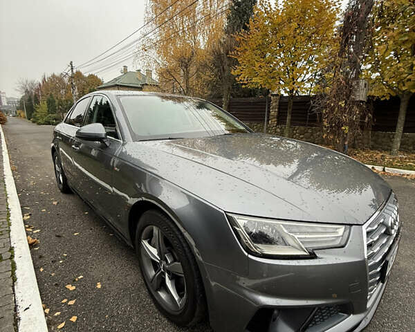 Сірий Ауді А4, об'ємом двигуна 1.98 л та пробігом 134 тис. км за 19000 $, фото 7 на Automoto.ua