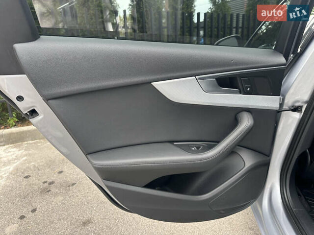 Сірий Ауді А4, об'ємом двигуна 2 л та пробігом 69 тис. км за 19400 $, фото 54 на Automoto.ua