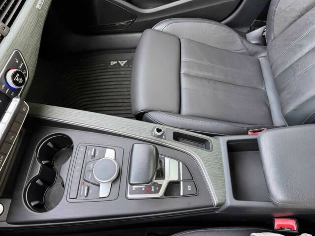 Ауди А4 2018 в Львове на Automoto.ua Серый Ауди А4, объемом двигателя 2 л и пробегом 47 тыс. км за 15600 $, фото 12 на Automoto.ua