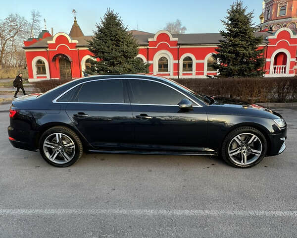 Серый Ауди А4, объемом двигателя 2 л и пробегом 92 тыс. км за 23000 $, фото 3 на Automoto.ua