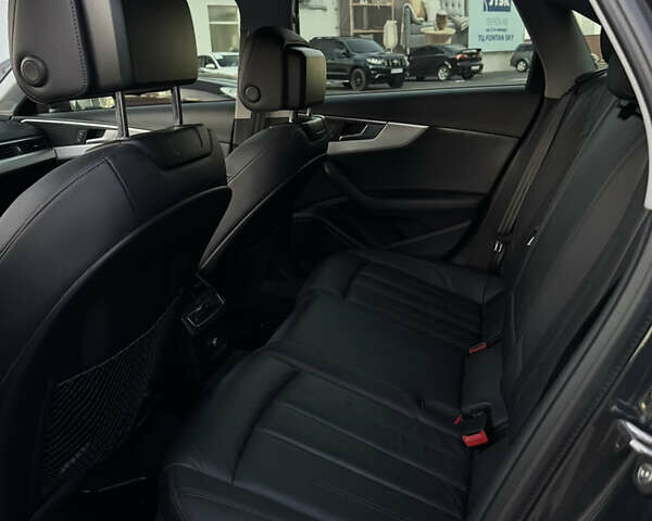 Сірий Ауді А4, об'ємом двигуна 1.98 л та пробігом 114 тис. км за 20900 $, фото 16 на Automoto.ua