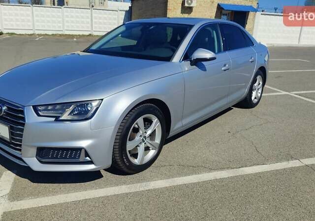 Сірий Ауді А4, об'ємом двигуна 2 л та пробігом 91 тис. км за 18200 $, фото 5 на Automoto.ua