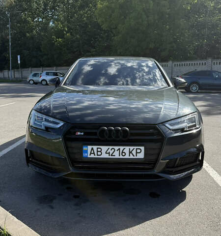 Ауди А4 2018 в Виннице на Automoto.ua Серый Ауди А4, объемом двигателя 1.98 л и пробегом 77 тыс. км за 21900 $, фото 2 на Automoto.ua